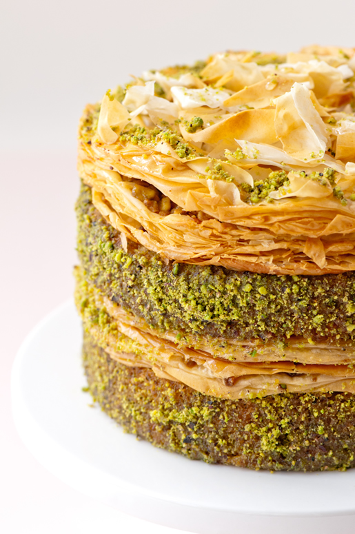 pistachio baklava cake - twist
